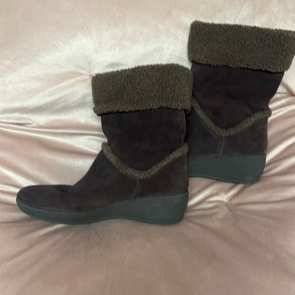 Easy Spirit 9M Suede Mid Calf Boots Lined Low Wedge